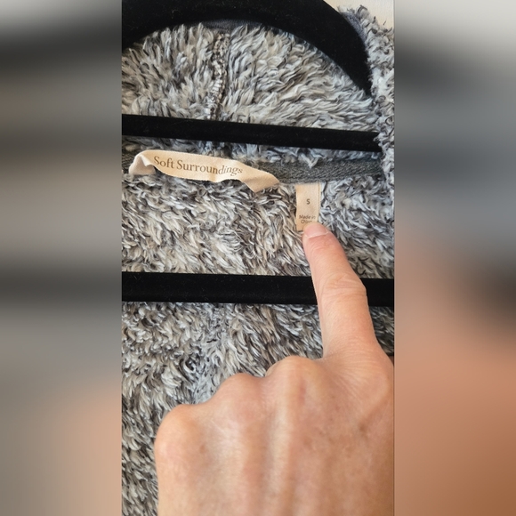 Soft Surroundings Gray Fleece Teddy Bear Sweater Size Small - Picture 5 of 7